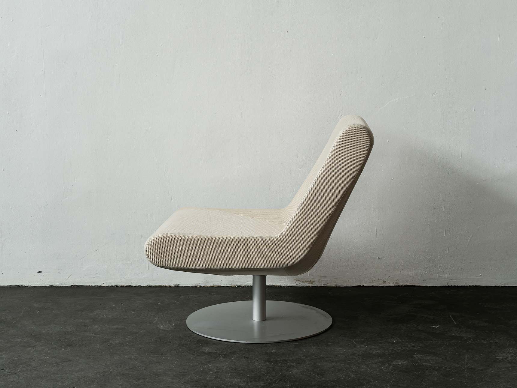 Cassina IXC Boomerang Plus Swivel Chair
